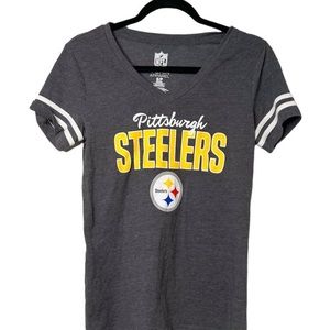 Pittsburgh Steelers T-Shirt Women's Small Short Sleeve V-Neck Football Gray